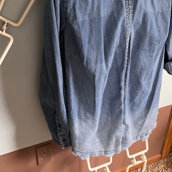 Lane Bryant Denim distressed fade button up shirt size XL - Picture 6 of 10